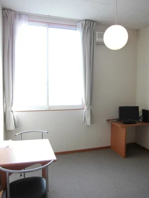 雀宮駅（栃木県）のマンスリーマンション・ウィークリーマンション「レオパレス守道館 203(No.320038)」メイン画像