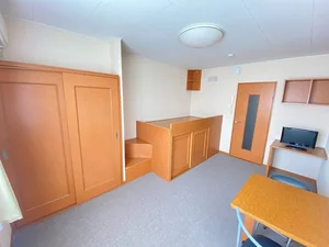 のマンスリーマンション・ウィークリーマンション「レオパレスポラールお茶山 205(No.321688)」メイン画像