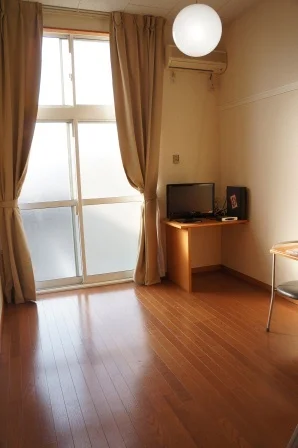 のマンスリーマンション・ウィークリーマンション「レオパレス極 103(No.322951)」メイン画像