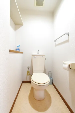 バストイレ別が嬉しい物件♪　トイレットペーパーや洗剤等あり！　