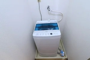 洗濯機があり　長期出張者へ重宝される設備の１つです！