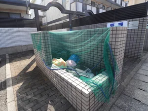 敷地内ゴミ捨て場