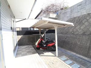 敷地内駐輪場　近場へのお出かけや通勤などに便利です。