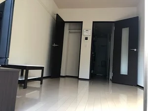 広島県のレオパレスセンター広島のマンスリーマンション・ウィークリーマンション「クレイノアヴァンセ 301(No.341452)」メイン画像