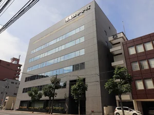 信用組合会館まで徒歩４分