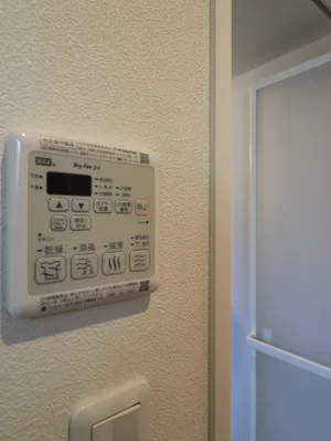 浴室乾燥機　雨の日の洗濯物でも安心の設備です♪