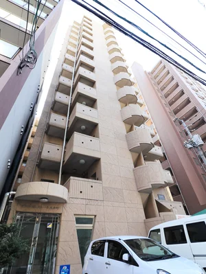 外観　広島市役所前にある　路面電車近くのアクセスが良い立地！　オートロック・宅配ボックス付き！