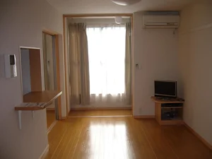 聖和学園短期大学周辺のマンスリーマンション・ウィークリーマンション「レオパレスアイミ３ 201(No.349154)」メイン画像