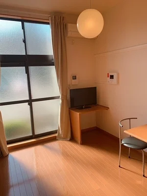 のマンスリーマンション・ウィークリーマンション「レオパレスＫＡＭＩＳＨＯ 102(No.349753)」メイン画像