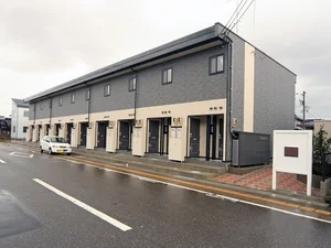 国民健康保険小松市民病院周辺のマンスリーマンション・ウィークリーマンション「レオパレス華庄 206(No.352803)」メイン画像