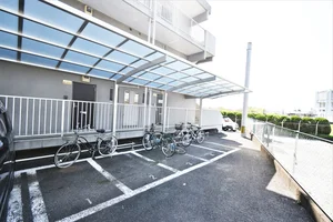 駐輪場あり　自転車等可能！