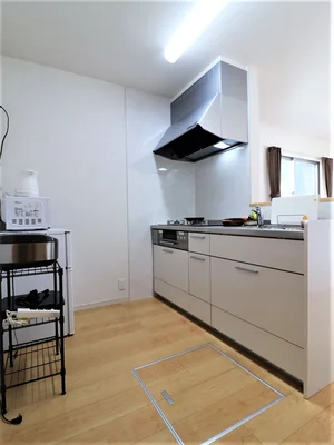 炊飯器や電子レンジ、冷蔵庫などの家電類も用意しております!