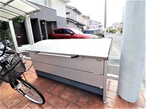 敷地内ゴミ捨て場 朝の忙しい時間も楽々ごみ捨てができて便利!