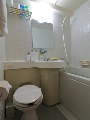 ユニットバス　サクッと入浴を済ませたい方にも便利！　シャンプーコンディショナー・ボディーソープなどすべて標準品です。