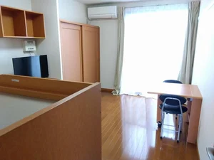香川県のレオパレスセンター高松のマンスリーマンション・ウィークリーマンション「レオパレス華Ⅱ 105(No.361784)」メイン画像