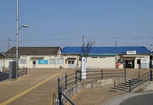 東岡山駅まで車で31分、12.4km。