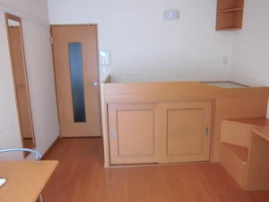 のマンスリーマンション・ウィークリーマンション「レオパレスライブ　若林 103(No.362151)」メイン画像