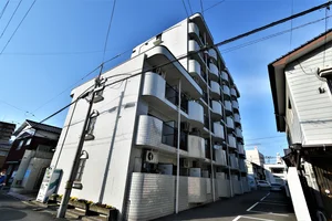 自販機もあり　コンビニに行かなくても飲み物が買えて便利です♪