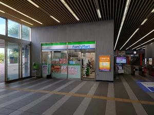 ファミリーマート JR箱崎駅店