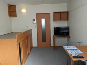 ユマニテク短期大学周辺のマンスリーマンション・ウィークリーマンション「レオパレス曙 206(No.371206)」メイン画像