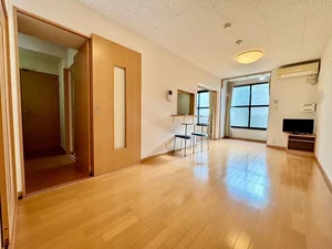 のマンスリーマンション・ウィークリーマンション「レオパレスサニーたか 201(No.371473)」メイン画像