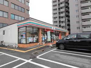 セブン-イレブン 東広島西条中央4丁目店まで徒歩5分