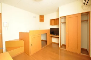 のマンスリーマンション・ウィークリーマンション「レオパレスプレミアム　コートⅡ 103(No.385480)」メイン画像