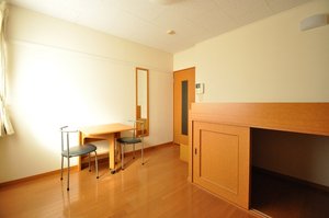 のマンスリーマンション・ウィークリーマンション「レオパレスアイフィールド 109(No.385704)」メイン画像