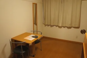 のマンスリーマンション・ウィークリーマンション「レオパレスＣａｌｍ戸倉Ⅱ 103(No.390744)」メイン画像