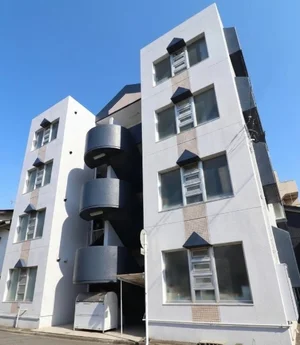 宮崎市役所や宮崎医療センター病院徒歩圏内！　アクセスの良い立地となっております。　近隣駐車場あり！