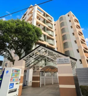 宮崎東地区交流センター前にある高層マンション!