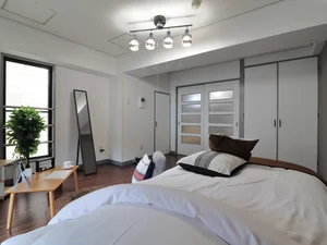 リネン類も取り揃えております。 姿見があり 朝自宅などにも便利なアイテムです!