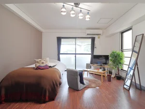 窓が2面あるため、外光を取り込みやすく、室内が明るいです。