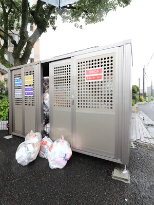 敷地内ゴミ捨て場