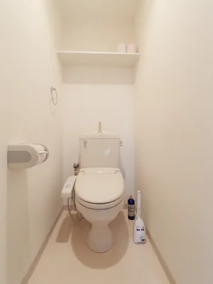 バストイレ別 トイレットペーパーや洗剤等あります 清潔に保てて快適に!