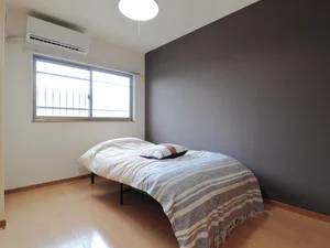 アクセントクロスがクールな印象の室内!