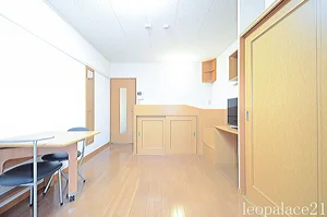 石部駅（滋賀県）のマンスリーマンション・ウィークリーマンション「レオパレスメゾンこなん 101(No.393637)」メイン画像