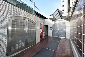 ゴミ捨て場、オートロック