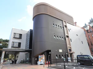 周南市徳山保健センター