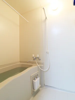 風呂トイレ別のセパレートタイプの物件です　ゆったりと湯舟に浸かって疲れを落としていただけます♪