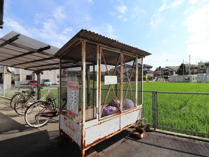 敷地内ゴミ捨て場あり！朝時間がないときも楽々ごみ捨て♪