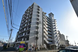 冷蔵庫や電子レンジなど、主要な家電類もご用意しております。