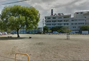 中殿公園