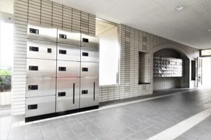 宅配BOXや防犯カメラあり! 便利な設備が多く 生活しやすい環境です!