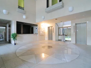 広くて高級感のある共用部も魅力的です♪