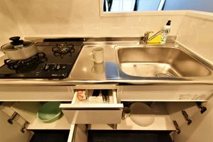 2口ガスコンロ　調理器具もご用意しております