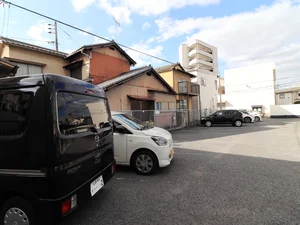 敷地内駐車場　車移動にも適しています！