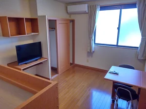 香川県のマンスリーマンション・ウィークリーマンション「レオパレスダンダンめぐみ 110(No.415795)」メイン画像