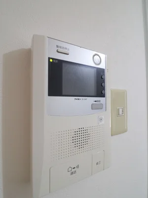 モニターホン 誰が訪ねてきたか一目瞭然でわかります♪