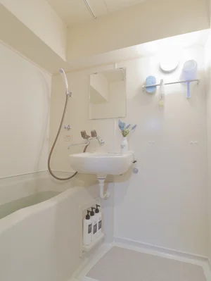 バストイレ別!シャンプーやボディーソープをご用意させていただいてるので入居してすぐ湯舟に浸かって疲れを癒すことが可能です♪